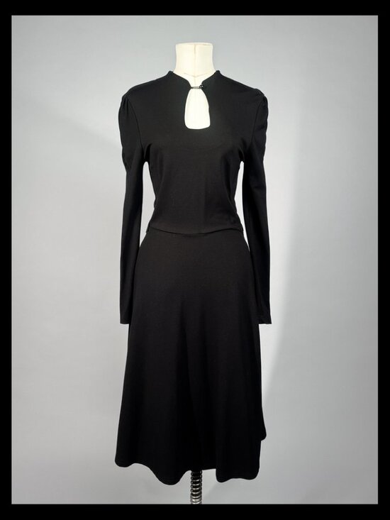 Dresses & Skirts - Voodoo Vixen Black Long Sleeve Keyhole Midi Dress Puff Shoulder Button Cuff Size